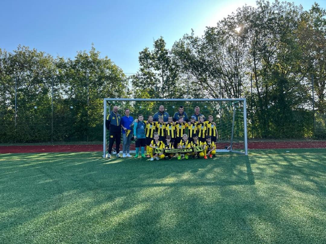Spendenübergabe an die LSV-Fußballjugend Spendenübergabe an die LSV-Fußballjugend